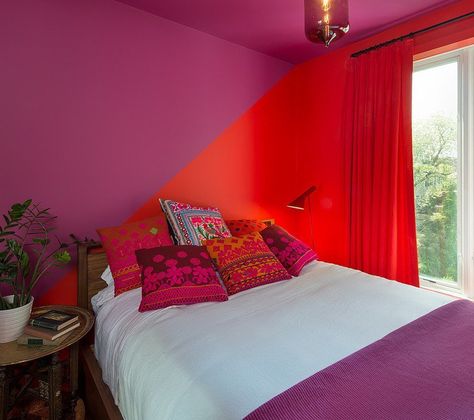 Jessica Helgerson interior Design, Chelsie Lee, bold colors, couch of vintage Peruvian blankets Brooklyn Brownstone, Ideas Hogar, Bedroom Red, Red Walls, Bedroom Paint, Contemporary Bedroom, My New Room, Bohemian Decor, Guest Bedroom