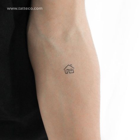 House Tattoo Minimalist, Tiny House Tattoo, Little House Tattoo, Home Tattoo Ideas, Small House Tattoo, Typographic Tattoo, House Tattoo, Best Friend Couples, Minimalist House