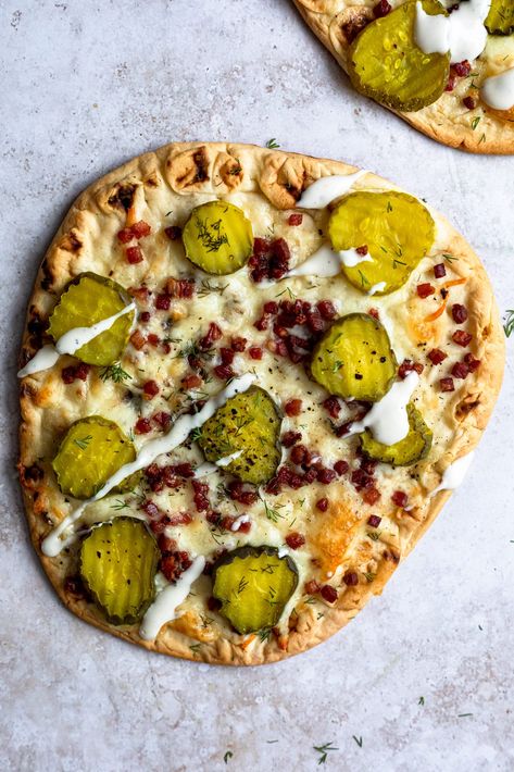 Dill Pickle Flatbread, Pickle Pizza Recipe, Pickle Pizza, Crispy Pancetta, Flatbread Pizza Recipes, Naan Flatbread, Naan Pizza, Cooking Pizza, Flatbread Recipes