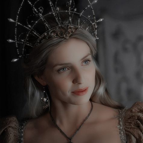 Period Piece Face Claim, King Face Claim, Queen Face Claim, Royal Face Claim, Annabelle Wallis Tudors, Viserra Targaryen, Royal Aesthetics, Tudor Series, The Tudors Tv Show