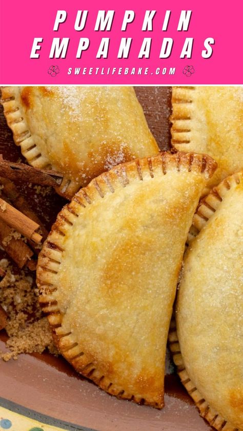 Pumpkin Empanadas Sweet Empanadas Recipe Dough, Empanada Dough Recipe Easy, Easy Empanadas Recipe Dough, Pumpkin Turnovers Recipes, Pumpkin Empanada Filling Recipes, Pumpkin Empanadas Recipe Easy, How To Make Pumpkin Filling For Empanadas, Pumpkin Empanadas Mexican Recipe, Homemade Pumpkin Empanadas