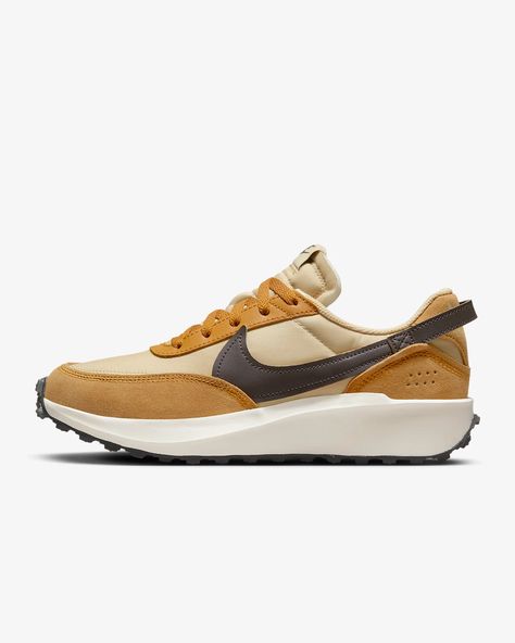 Nike Waffle Debut Women's Shoes. Nike.com Nike Waffle Debut, Nike Daybreak, Nike Waffle, Best Shoes For Men, Beautiful Sandals, Heritage Fashion, Best Sneakers, Tennis Shoes, Nice Shoes