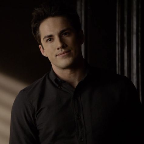 Tyler Lockwood Icon, Tyler Tvd, Tvd Characters, Tyler Lockwood, Michael Trevino, Celeb Crushes, Vampire Diaries The Originals, Vampire Diaries, Eden