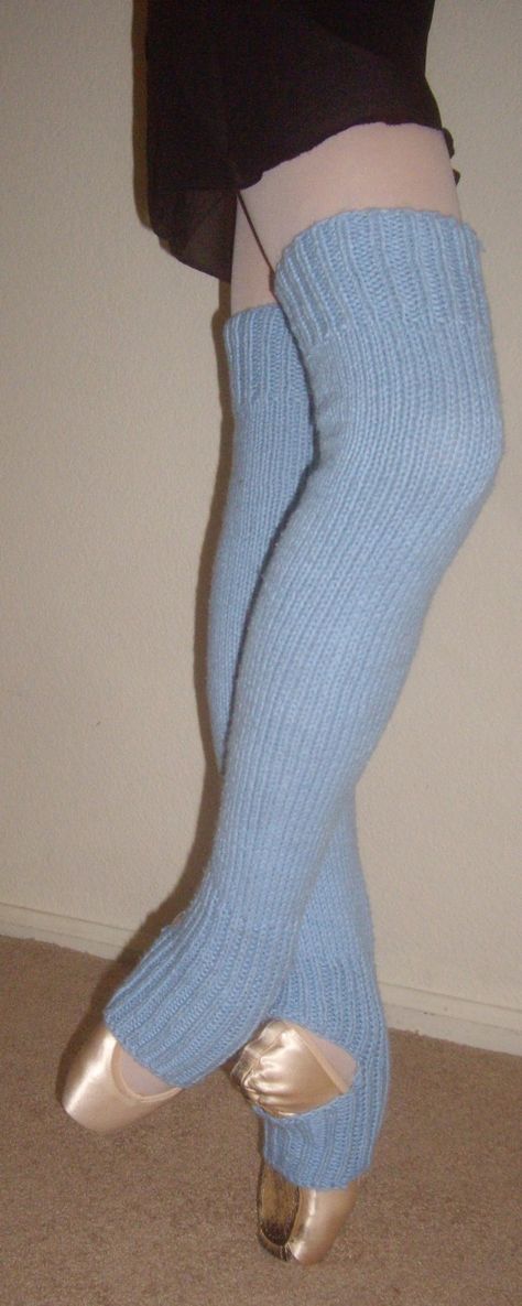 Knit Leg Warmers Free Pattern, Knit Leg Warmers Pattern, Ballet Leg Warmers, Loom Knitting For Beginners, Leg Warmers Pattern, Basic Knitting, Crochet Socks Pattern, Shoes And Socks, Crochet Leg Warmers