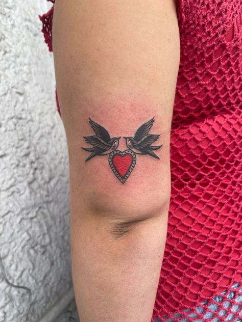 American Traditional Wedding Tattoo, American Traditional For Women, American Trad Bird Tattoo, Heart Arrow Tattoo Traditional, Swallow Heart Tattoo, American Traditional Wings Tattoo, American Traditional Behind Ear Tattoo, Traditional Unique Tattoo, American Traditional Valentines Flash