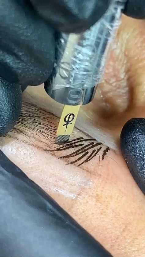 Eyebrow tutorial [Video] | Eyebrow tutorial, Microblading, Phibrows microblading Mircoblading Eyebrows, Phibrows Microblading, Membentuk Alis, Eyebrow Makeup Tutorial, Eyebrow Design, Eyebrow Makeup Tips, Permanent Makeup Eyebrows, Cosmetic Tattoo, Makijaż Smokey Eye