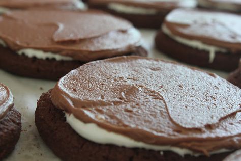 A Bountiful Kitchen: Cutler's Brownie Marshmallow Cookies Cutlers Cookies, Brownie Marshmallow, Marshmallow Cookie Recipes, A Bountiful Kitchen, Bountiful Kitchen, Popular Cookies, Marshmallow Cookies, Cookie Brownie Bars, Recipes With Marshmallows