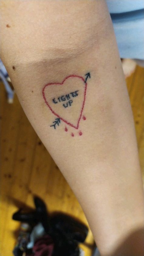 Lights Up Tattoo Harry Styles, Lights Up Harry Styles, Harry Styles Tattoos, Handpoke Tattoo, Up Tattoo, Up Tattoos, One Pilots, Tattoo Idea, Body Mods