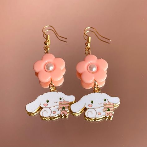 Cute Earing, Sanrio Earrings, Sanrio Jewelry, Kawaii Flower, Earrings Kawaii, Hello Kitty Jewelry, Gelang Manik-manik, Kawaii Earrings, Kawaii Sanrio