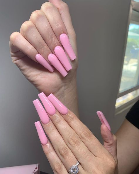 Rosalinda garcia on Instagram: “This pink is everything!!!😫😍 @elegancenailsupply “Flamingo” Can’t get over it���😊” Plain Acrylic Nails, Tapered Square Nails, Long Acrylic Nail Designs, Drip Nails, Claw Nails, Colored Acrylic Nails, White Acrylic Nails, Simple Acrylic Nails, Long Square Acrylic Nails