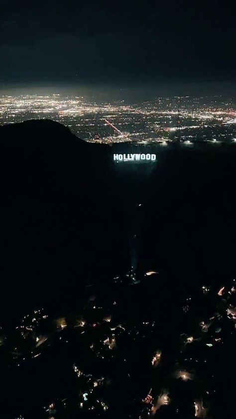 Hollywood Night Aesthetic, Hollywood Sign At Night, Iphone Wallpaper Los Angeles, Fatima Core, 2025 Wallpaper, Hollywood Night, Bet Awards, Hollywood Sign, City Of Angels