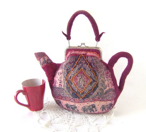 Felted teapot purse India by GalaFilc, via Flickr #felted #teatop #purse #handbag #india #wool #felting Tea Party Crafts, Felted Purse, Unusual Handbags, Tea Crafts, Felted Bags, Unusual Clothes, Felted Handbags, Pretty Purses, Felt Bags