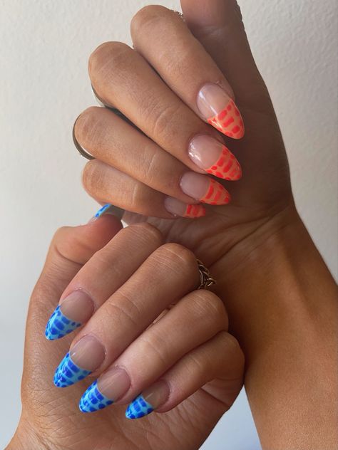 Blue Pattern French Tip Nails, One Hand Orange One Hand Blue Nails, Blue And Orange French Tip Nails, French Tips Acrylic Almond, Pattern French Tip Nails, Blue And Orange Nail Ideas, Orange And Blue Nails Design, Nails Inspo Design, Vacay Nails Acrylic