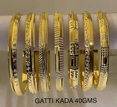 Gold Kangan Design For Men, Kadha For Men Gold, Kadiyalu For Mens, Men Bangle Gold Indian, Men Gold Bangle Design, Gold Bangles Design For Men, Mens Kadiyam Models Gold, Gents Kadiyam Designs, Gents Gold Kada Design