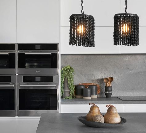 Our Top Kitchen Styling Ideas plus 15 Fab Decor Buys 6 Ceasarstone Countertops, Manly Design, Chalet Kitchen, Caesarstone Kitchen, Boutique House, Kitchen Colour, Kitchen 2020, Rainbow Beach, Sleek Kitchen