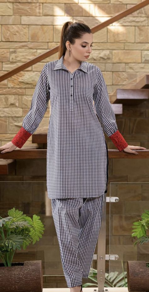 Winter Check Suit Design, Check Kurti Designs, Stylish Kurtis Design, Fashion Show Dresses, Colour Combinations Fashion, Dresses By Pattern, Lace Dress Design, Velvet Dress Designs, Simple Kurta Designs