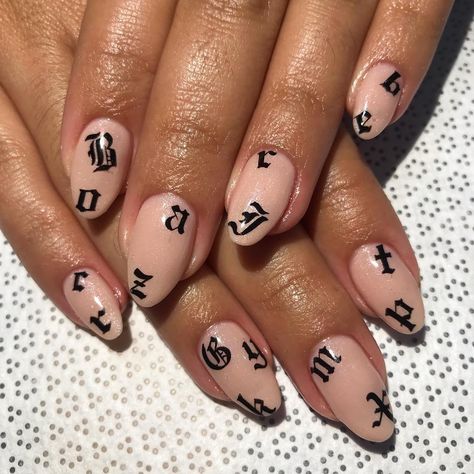 Letter Nails Designs, Letter Nails, Letter Nail Art, New Nail Polish, S Art, Art Nails, Tattoo Lettering, Gel Manicure, Nails Designs