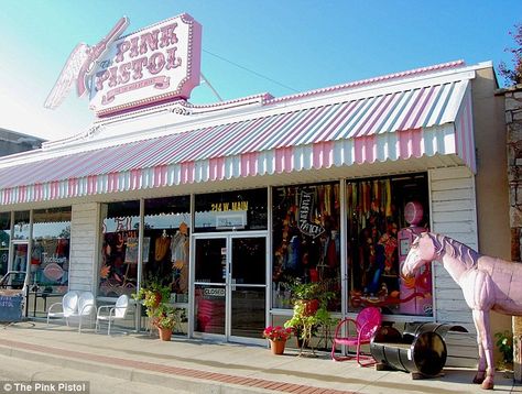 Miranda Lambert's store in Lindale, TX Lindale Texas, Native American Traditions, Thriving Business, Country Singer, Miranda Lambert, Blake Shelton, Country Singers, Oklahoma, Tennessee