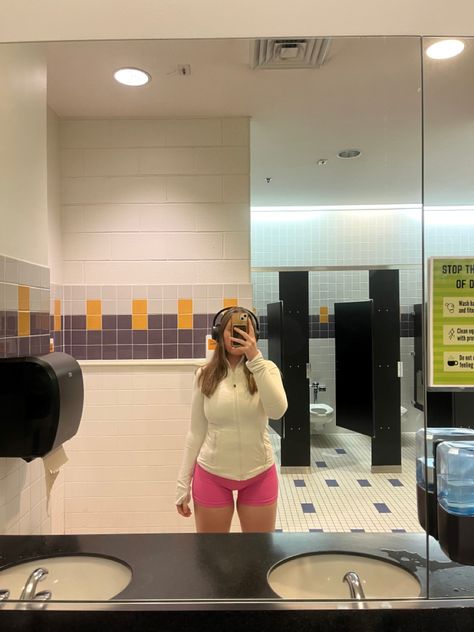 Gym outfit inspo lululemon bbl define jacket pink biker shorts for gym headphones music bathroom mirror picture Lululemon Biker Shorts Outfit, Define Jacket Outfit, Music Bathroom, Gym Mirror Selfie, Gym Headphones, Shein Cart, Shorts For Gym, Y2k Swag, Pink Biker Shorts