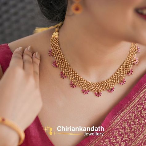 Gold Necklace Ideas, Kerala Necklace, Chain Designs Gold, Choker Ideas, Necklace Designs Gold, Bengali Jewellery, Indian Gold Necklace Designs, Simple Necklace Designs, Simple Gold Necklace