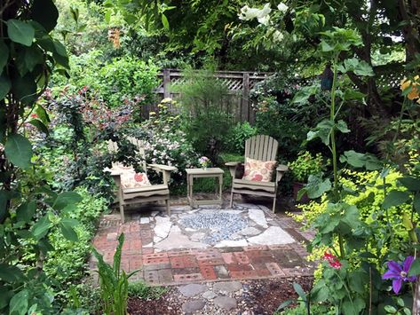 Garden Sitting Areas, Garden Nook, Small Courtyard, Court Yard, Small Courtyard Gardens, Courtyard Gardens Design, Tiny Garden, Courtyard Gardens, Small Courtyards