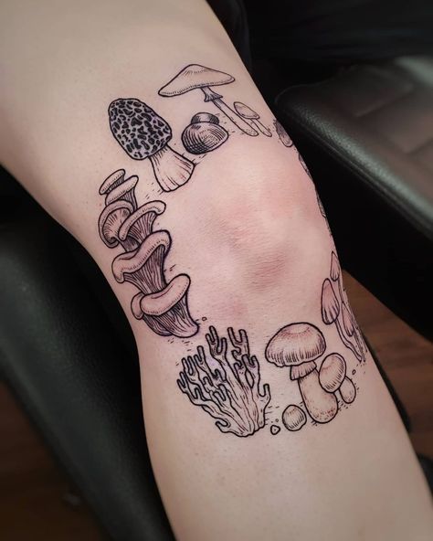 Pixie Tattoo, Mushroom Tattoo, Bestie Tattoo, Circle Tattoo, Mushroom Tattoos, Elbow Tattoos, Fairy Ring, Ring Tattoos, Stylist Tattoos