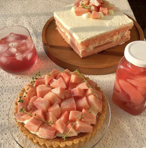 Peach Tart, Peach Desserts, Pretty Dessert, Cute Baking, Pink Foods, Breakfast Dessert, Dessert Drinks, Cafe Food, Pretty Food