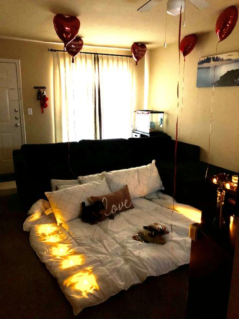 Vday At Home Ideas, Valentine’s Day Home Date, Valentine’s Day Date Night In, Valentines Day Romantic Night At Home, Movie Night Set Up Living Rooms, Movie Date Night At Home Set Up, Home Valentines Date Ideas, Valentine’s Day Room Set Up, Indoor Dates