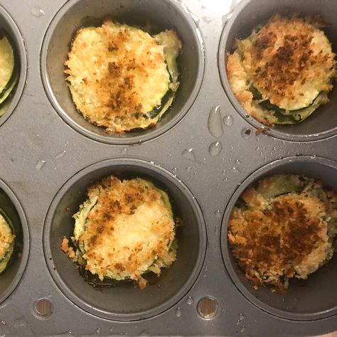 Crispy Zucchini Stacks, Cheesy Zucchini Stacks, Zucchini Stacks In Muffin Tin, Sliced Zucchini Recipes, Zucchini Stacks, Zucchini Cups, Easy Dinner Desserts, Zucchini Pasta Recipes, Sliced Zucchini