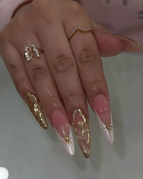 nailsbyzairaa Minimal Nail Ideas, Nail Trends Short, Nail Art Minimal, Cute Nail Ideas, Pink Tip Nails, Emerald Nails, Pointy Nails, Graduation Nails, Subtle Nails