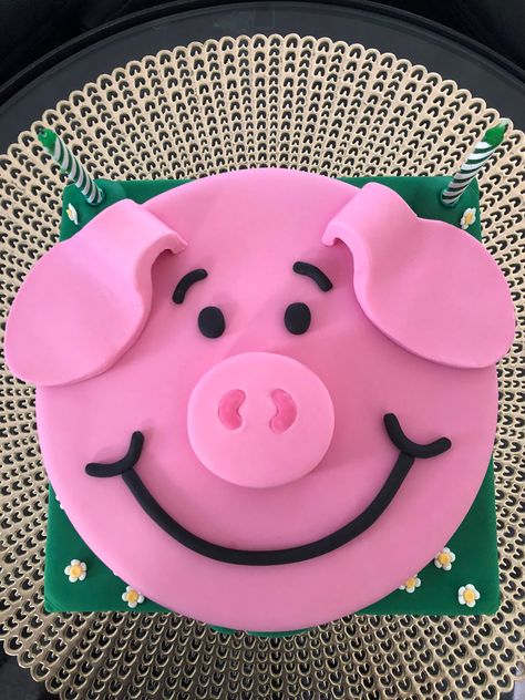 Percy Pig Cake Percy Pig Birthday Party, Percy Pig Cake Ideas, Percy Pig Party, Percy Pig Cake, Percy Pigs, 21st Cakes, Bday Picnic, Sophia Cake, Lucy Birthday