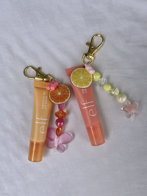 How to Make Lip Gloss Keychains - Maxie Elise Lip Keychain Diy, How To Make Lip Balm Keychain, Diy Lipgloss Keychains, Charms On Lip Gloss, Cute Gift Ideas For Friends Diy, Lipgloss Charm Keychain, Chapstick Keychain Diy, Keychain Lip Gloss, Creative Gift For Best Friend