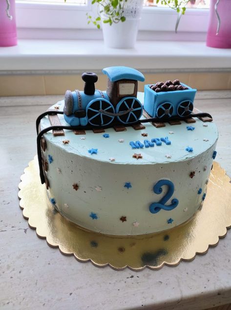 Fondant Train Tutorial, Train Cakes For Boys, Train Theme Cake, Train Birthday Party Cake, Wallpaper Mawar, Train Theme Birthday Party, Train Birthday Cake, Boys 1st Birthday Cake, Baby Boy Birthday Cake