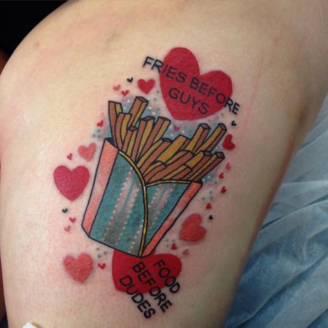 Pinterest @ AceOfSpadessss ❄️ French Fry Tattoo, French Fries Tattoo, Fries Tattoo, Hamburger Tattoo, Ny Tattoo, Traditonal Tattoo, Procreate Inspiration, Food Tattoo, Pizza Tattoo