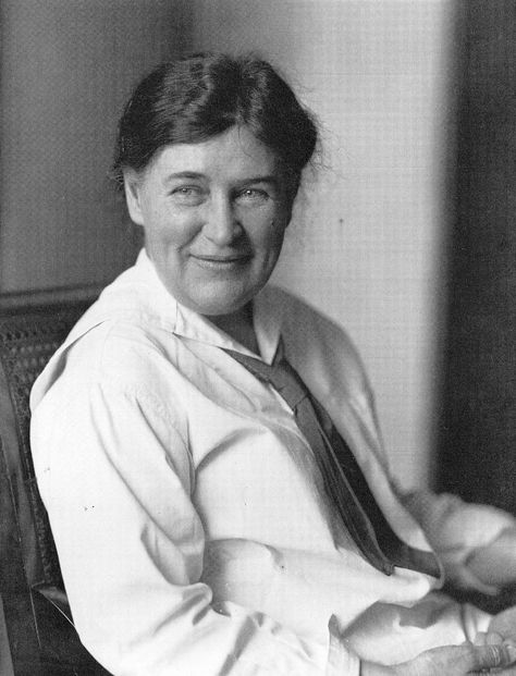 10 Things You Probably Didn't Know About Willa Cather Bad Nerves, My Antonia, Willa Cather, Bad Company, Pulitzer Prize, Writers And Poets, Great Plains, Book Writer, Favorite Authors