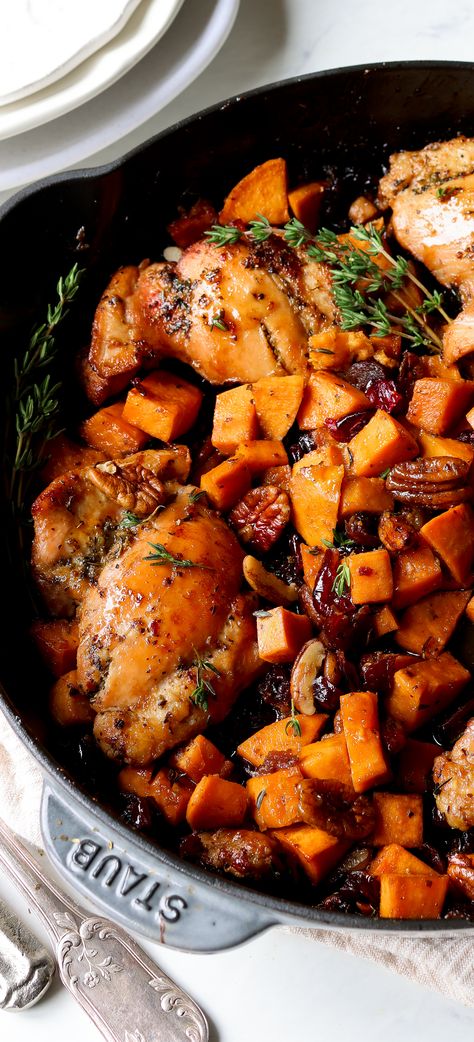 Chicken and Sweet Potatoes Skillet Roasted Chicken And Sweet Potatoes, Creamy Chicken And Bacon, Cider Pork Chops, Dutch Oven Dinners, Fall Chicken Recipes, Apple Cider Pork Chops, Chicken And Sweet Potatoes, Oven Dinners, Potatoes Skillet