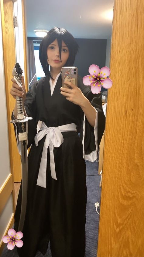 Rukia cosplay for mcm london!! Tepes.0 on instagram Rukia Cosplay, Rukia Bleach, Bleach Rukia, Halloween Costumes, Bleach, Cool Outfits, London, Halloween, On Instagram