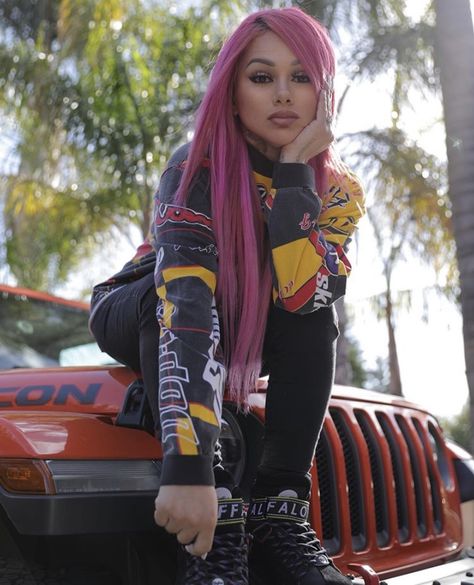 Snow Tha Product | Female Rapper Sno Tha Product, Snow Tha Product Wallpaper, Snow The Product Rapper, Snow Tha Product Aesthetic, Snow Tha Product Outfits, Snow Tha Product, Stem Lesbian Style, Snow White Makeup, Snow Outfits For Women