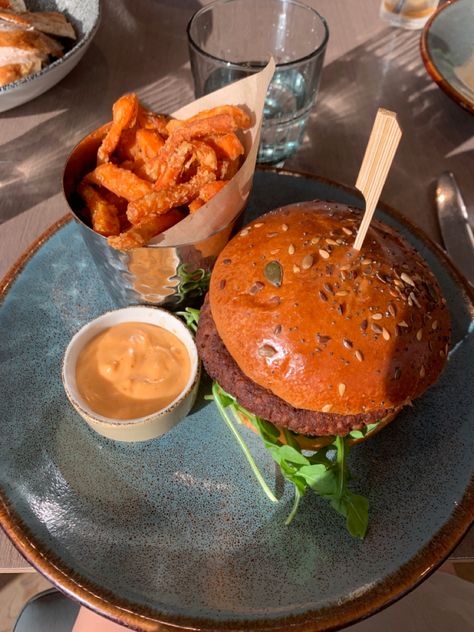 Vegan burger London sky garden Burger And Sweet Potato Fries, Chickpea Burger, Vegetarian Burger, Vegan Burger, Burger And Fries, Potato Fries, Sky Garden, Veggie Burger, Sweet Potato Fries