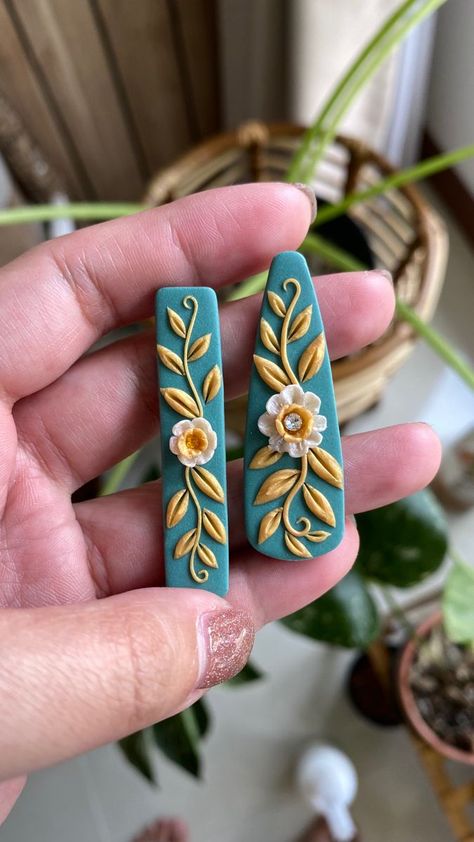 Polymer Clay Princess, Polymer Clay Hair, Jumping Clay, Clay Hair, Polymer Clay Embroidery, Polymer Clay Gifts, Polymer Clay Flower Jewelry, Diy Earrings Polymer Clay, Polymer Clay Jewelry Tutorials