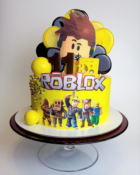 Tort Roblox, Roblox Cake Boys, Roblox Cakes, Wolf Cake, Roblox Birthday Cake, One Piece Birthdays, Roblox Party, 7th Birthday Cakes, Sonic Birthday Parties