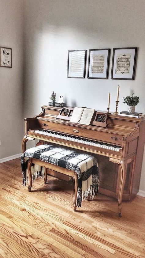 Piano Room Decor, Piano Living Rooms, Piano Decor, Piano Room, Country House Decor, The Piano, Front Room, House Inspiration, Home Decor Inspiration