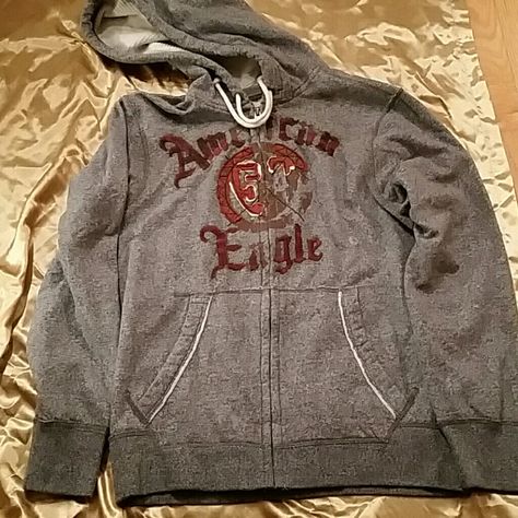 American Eagle Sweat Shirt ,Never Worn Phone Decor, Fit Inspo, Fitness Inspo, Shirt Color, Things To Buy, Fashion Inspo Outfits, Sweat Shirt, American Eagle Outfitters, American Eagle