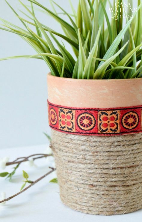 diy-jute-rope-planter African Crafts Kids, Diy Burlap Bags, Rope Planter, Coiled Fabric Bowl, Planters Ideas, Diy Hanging Planter, African Inspired Decor, Rope Projects, Macrame Hanging Planter