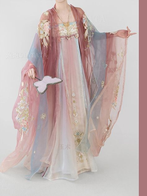 Ancient China Clothing, Tang Dynasty Hanfu, Chinese Fancy Dress, Asian Dresses, Chinese Clothes, Ancient Chinese Dress, Ancient Chinese Clothing, Chinese Hair Accessories, Chinese Traditional Clothing