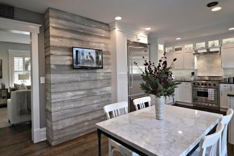 Gray shiplap accent wall in kitchen for modern style Dark Accent Wall Living Room, Shiplap Living Room, Pictures For Kitchen Walls, Gray Shiplap, Accent Wall In Kitchen, Dark Accent Walls, Grey Accent Wall, Kitchen Remodel Countertops, Shiplap Accent Wall