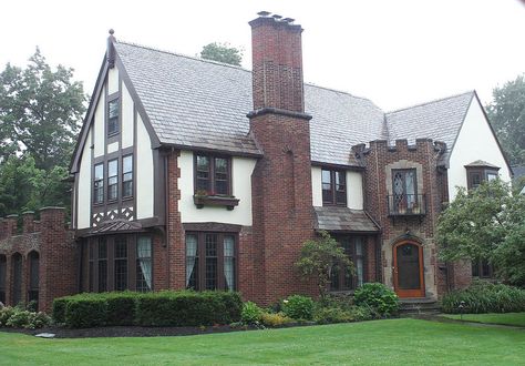 Shaker Heights Ohio Cleveland historic Tudor house Eaton Road 1930 | Flickr - Photo Sharing! Shaker Heights Ohio, Turret House, English Tudor Homes, Tudor Architecture, Shaker Heights, Architecture Classic, Tudor Revival, Tudor Style Homes, English Country Style