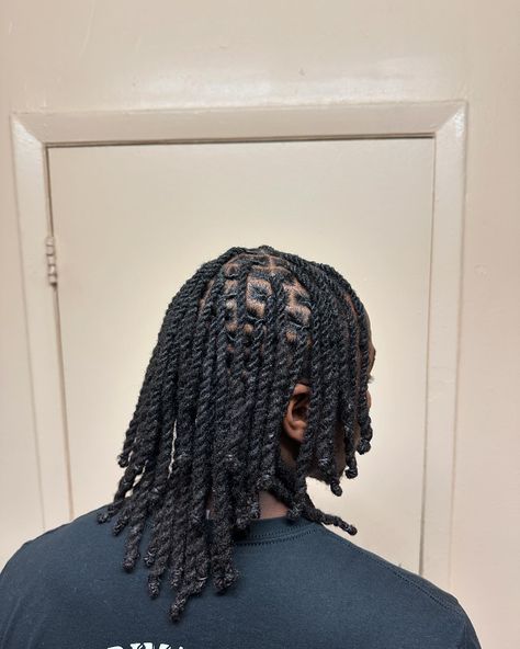 The growth is undeniable! Know your hair and give it what it wants, Comeadore Styles 💖😮‍💨 Service: Two-strand twists Limited appointments reminding. Booking link in bio🤝🏾 #comeadorestyles #locs #locstyles #twostrandtwist #twostrandtwistlocs #explore #explorepage #miami #locjourney #hairgrowth #haircare #haircareroutine Two Strand Twist Starter Locs, 2 Strand Twist Styles, Twist Locs, Two Strand Twist Hairstyles, Two Strand Twists, Two Strand Twist, Starter Locs, Twist Style, Locs Hairstyles