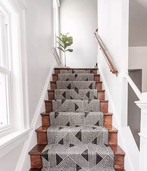 Stunning Stair Runners That Will Elevate Your Space Or Ground It If Necessary Stair Runners Ideas, Stairs Makeover Design, Striped Stair Runner, درج السلم, Alternative Flooring, Stairs Makeover, Diy Stairs, Small Hallways, Stair Runners