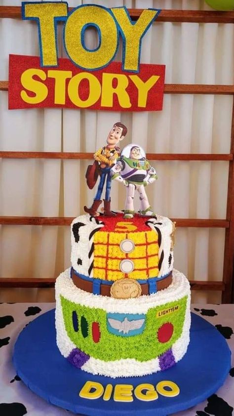 Woody And Buzz Cake Ideas, Toy Story Cake First Birthday, Buzz And Woody Birthday Cake, Woody And Buzz Birthday Cake, Woody And Buzz Cake, Buzz And Woody Cake, Toy Story Birthday Cake Ideas, Pastel Buzz Lightyear, Woody Birthday Cake